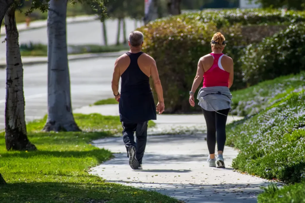 Benefícios da Caminhada: o que acontece com seu corpo ao caminhar 30 minutos por dia Benefícios da Caminhada: o que acontece com seu corpo ao caminhar 30 minutos por dia
